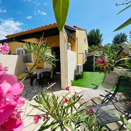 4 Pers Avec Climatisation Proche Plages - V0727 *