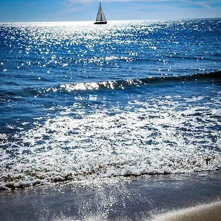 4 Pers Avec Climatisation Proche Plages - V0727 *